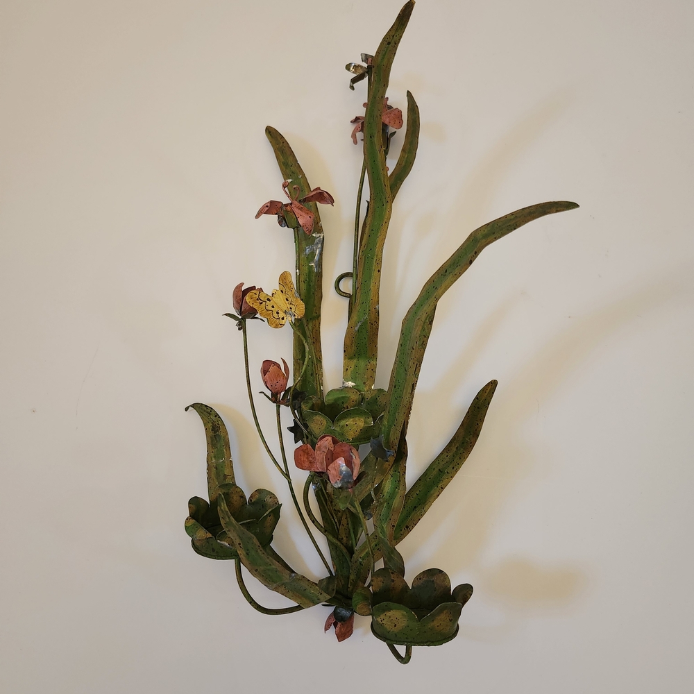 Metal Flower Wall Sconce